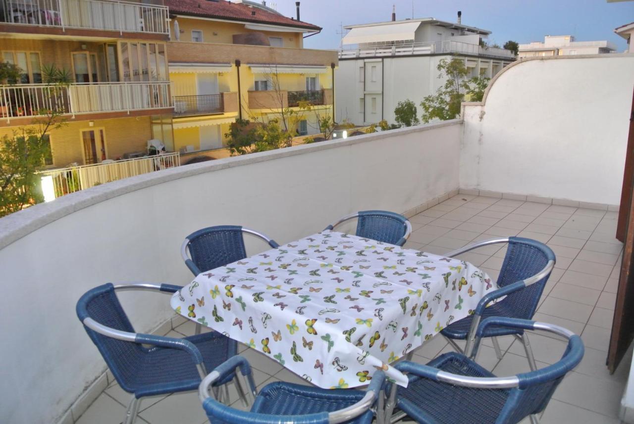 Condominio Maria Lignano Sabbiadoro Exterior photo